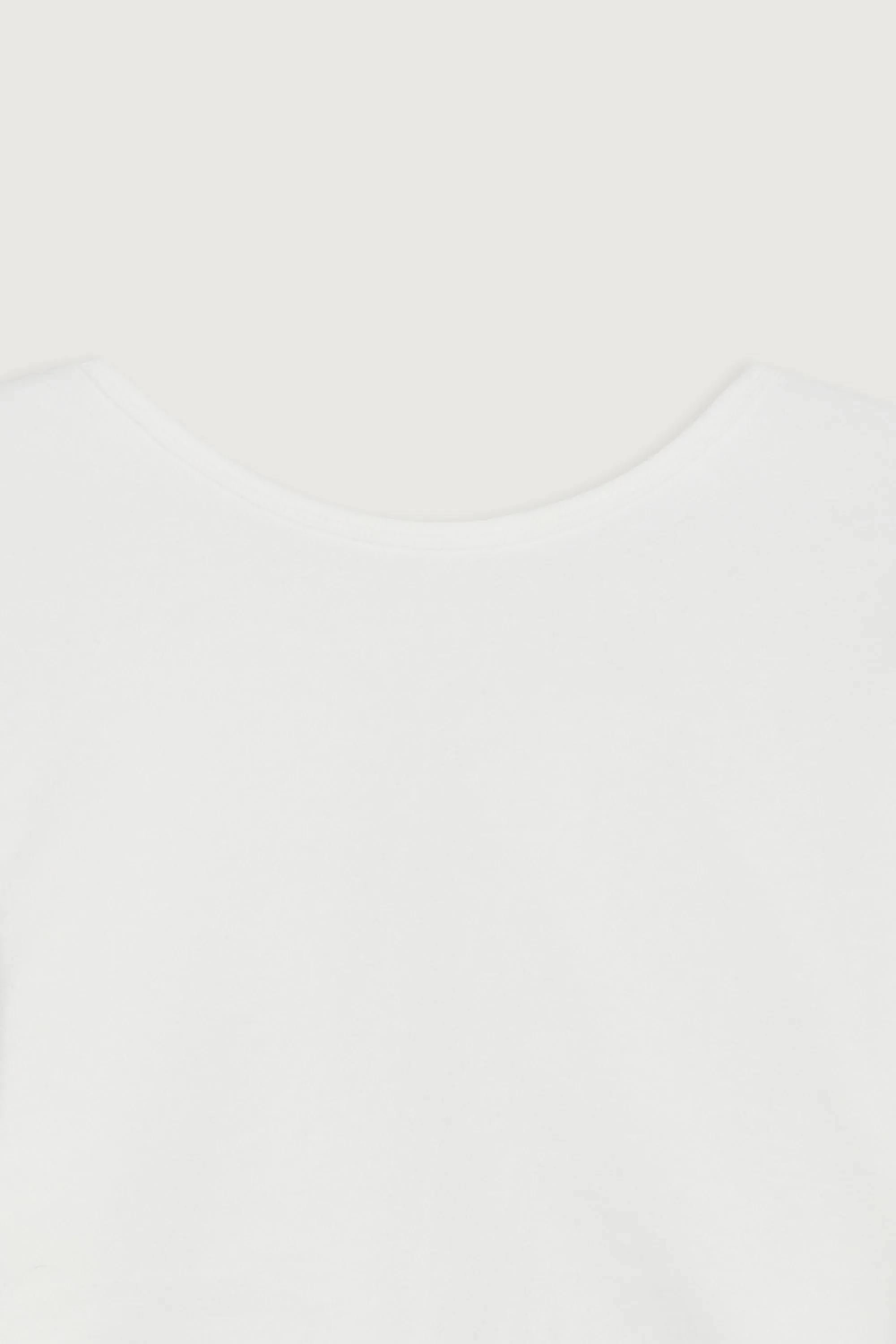 CROPPED TOP WITH OPEN BACK