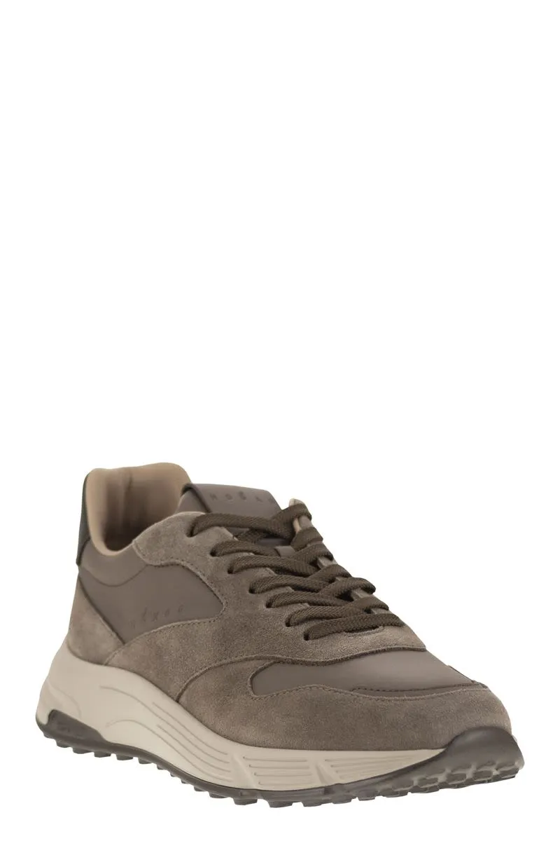 Hyperlight Sneakers